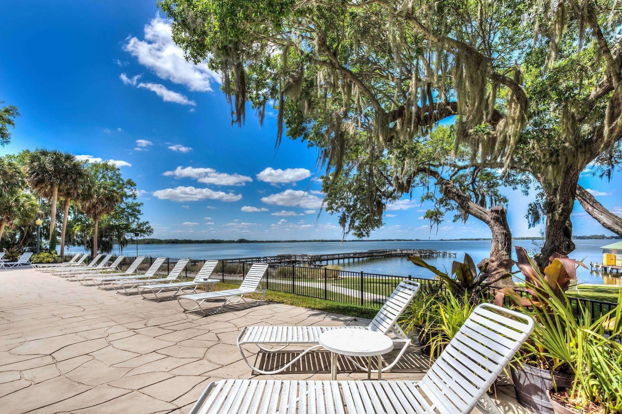 Lakeside Inn On Lake Dora เมาท์ดอรา ภายนอก รูปภาพ
